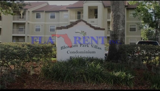 Building Photo - NICE!  2 BED / 2 BATH CONDO (ACROSS FROM C...