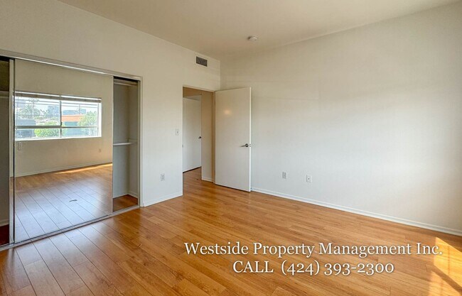 Building Photo - 127-133 S. Flores St.-2F
