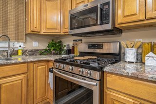Building Photo - 4 Red Maple Ct