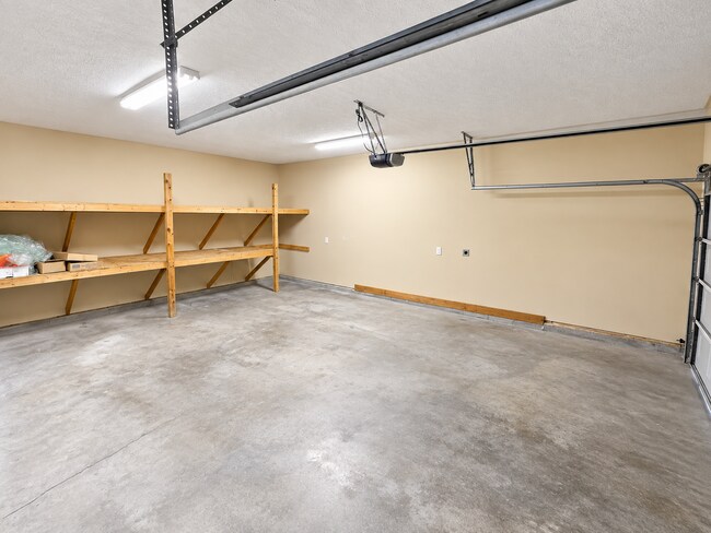 Building Photo - 5501 Landcross Dr