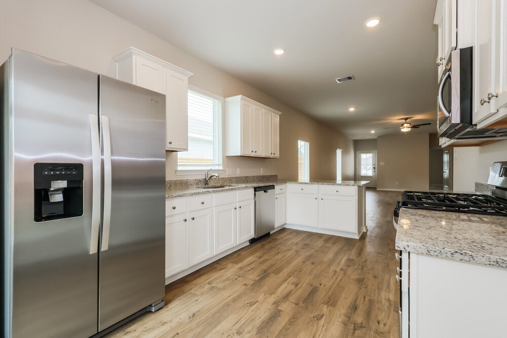 Building Photo - 15648 Plum Brk Dr