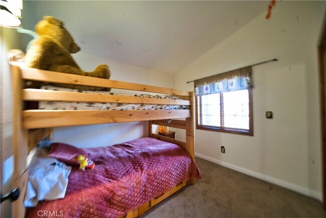 Building Photo - 31644 Christmas Tree Ln