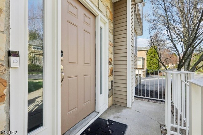 Building Photo - 210 Clarken Dr
