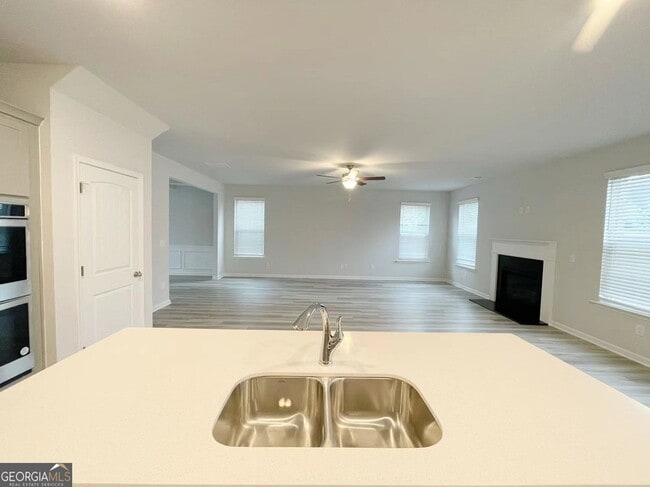 Building Photo - 928 Yancey Ct