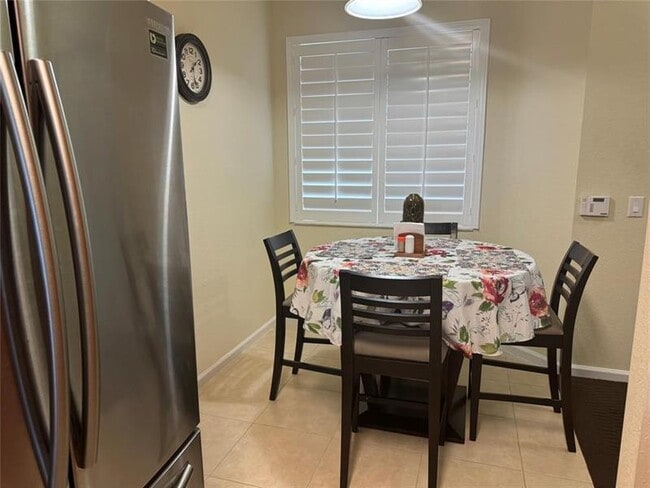 Building Photo - 3500 Oaks Clubhouse Dr