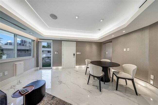 Building Photo - 10190 Collins Ave