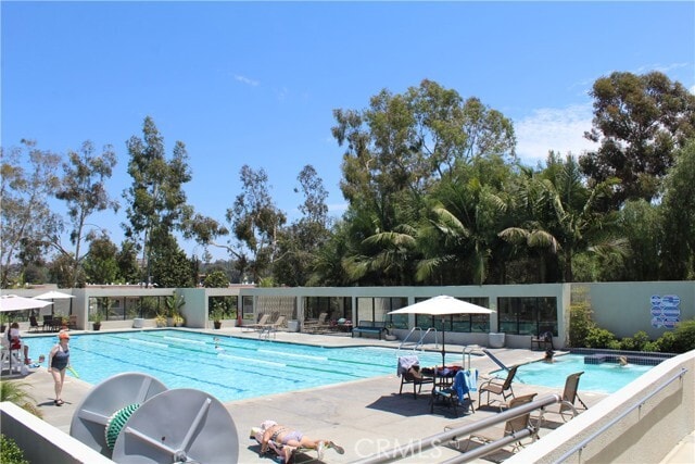 Building Photo - 2022 Via Mariposa E