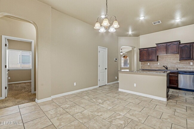 Building Photo - 3133 Clearbrook