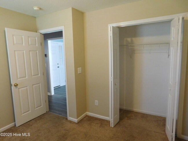 Building Photo - 205 Sellhorn Blvd