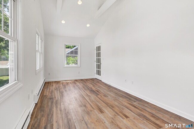 Building Photo - 41 Frisbie St