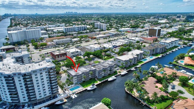 Building Photo - 3121 NE 51st St