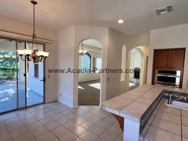 Building Photo - Beautiful Fairway Home on Arizona National