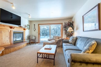 Building Photo - 2740 Shadowmoon Ln