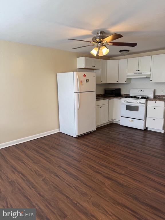 Building Photo - 7122 Clinton Rd