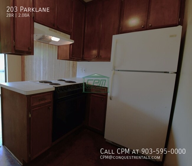 Building Photo - 203 Parklane-
