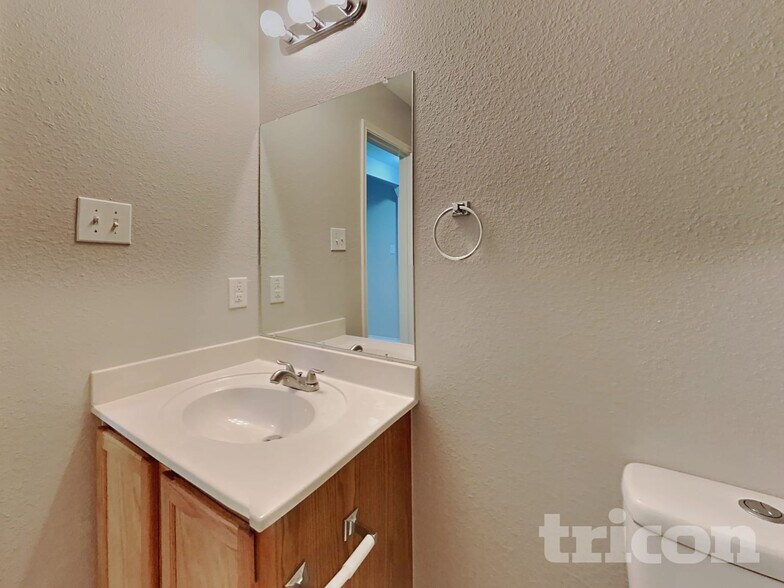 Building Photo - 12222 Autumn Cherry