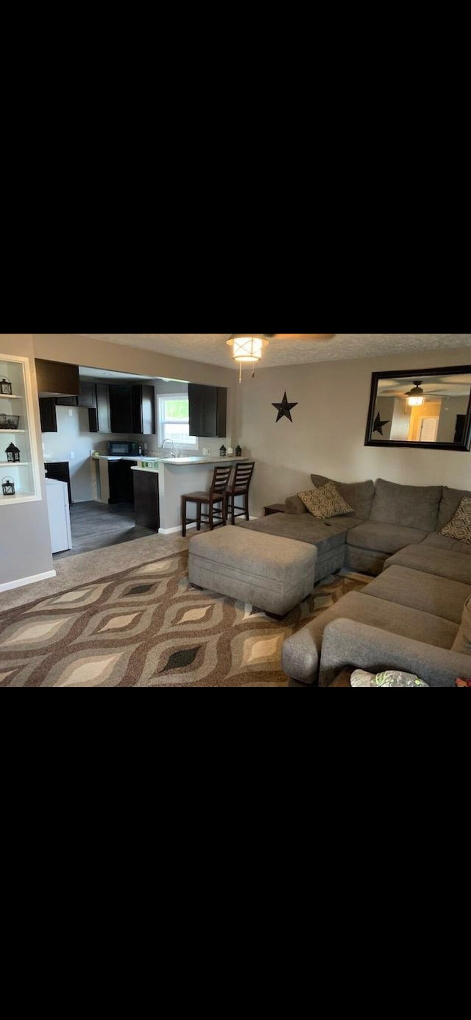 living room/kitchen - 2414 W 5th St