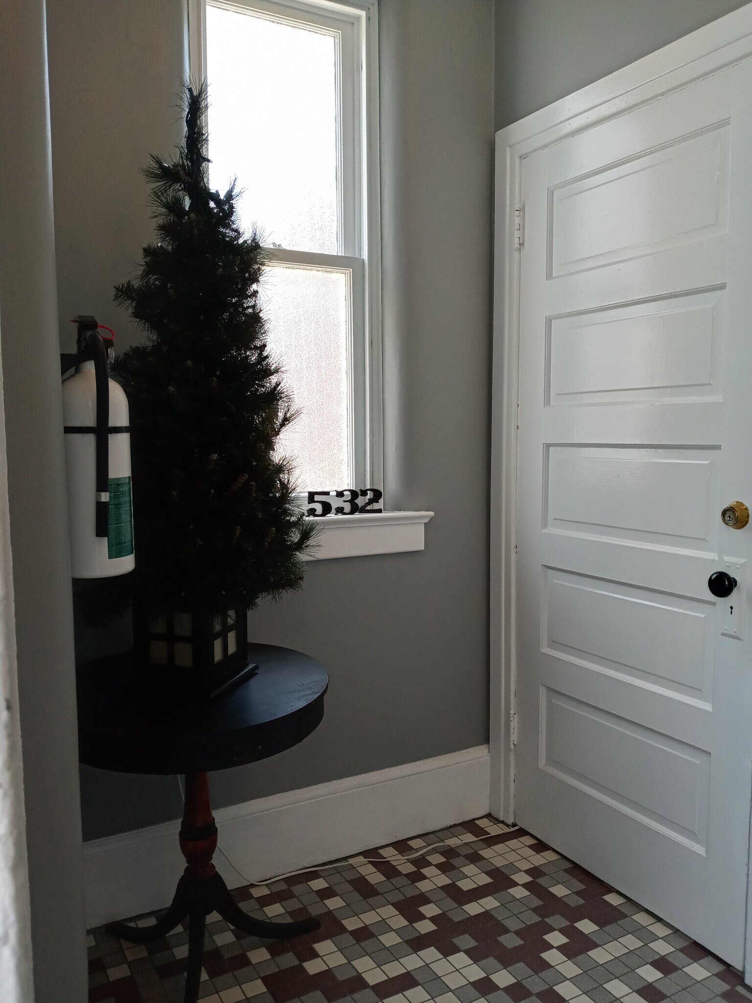 Lobby - 532 Pine St
