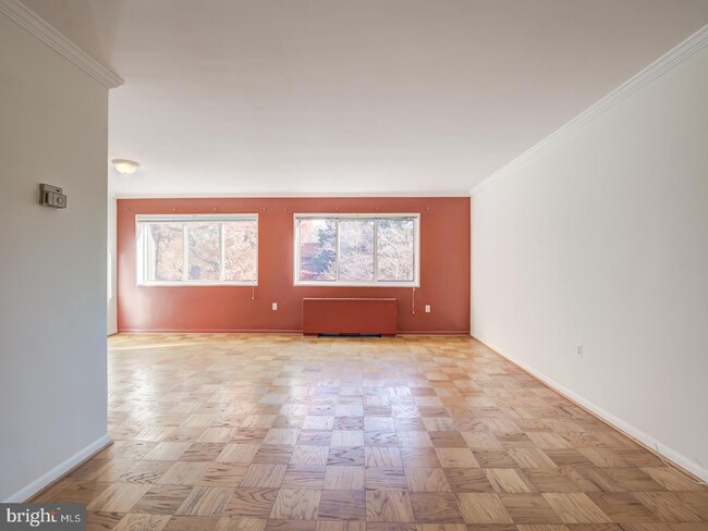 Building Photo - 200 N Maple Ave