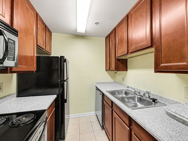 Building Photo - 33 Fern Oak Cir