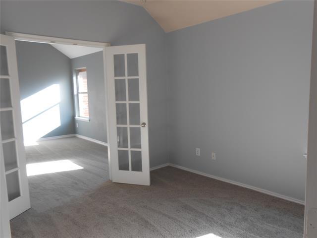 Building Photo - 492 Northbrook Ave