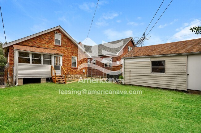 Building Photo - 1706 Veronica Ave