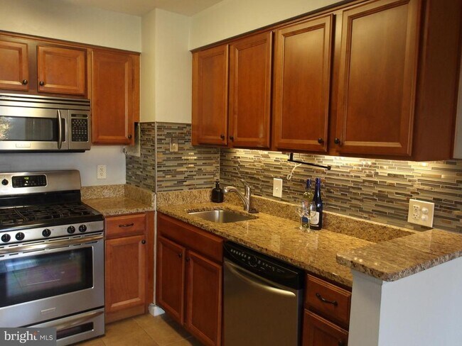 Building Photo - 8 S Van Dorn St