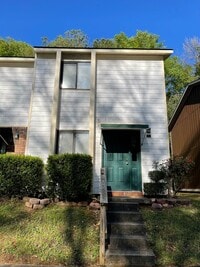 Building Photo - Rolling Acres Townhome.