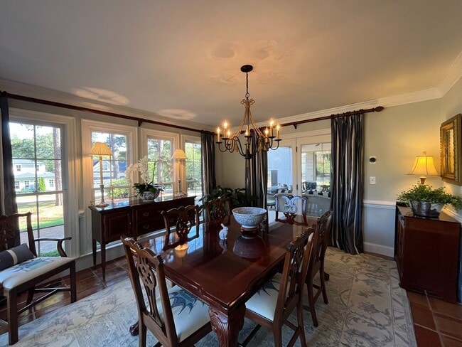 Building Photo - Incredible 5BD, 4.5BA House in Downtown Ra...