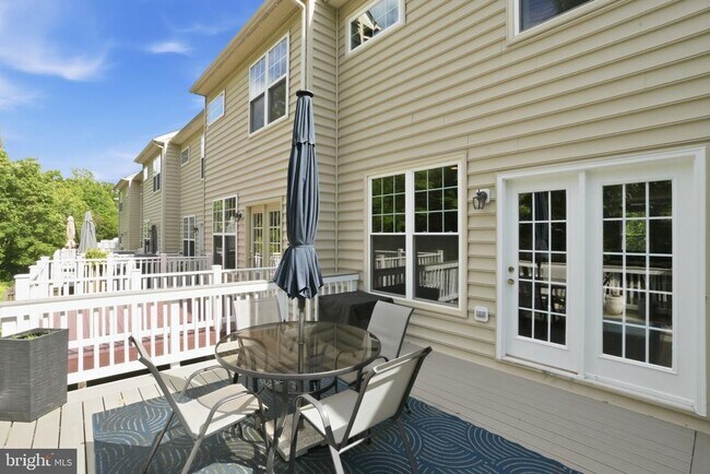 Building Photo - 8133 Dove Cottage Ct