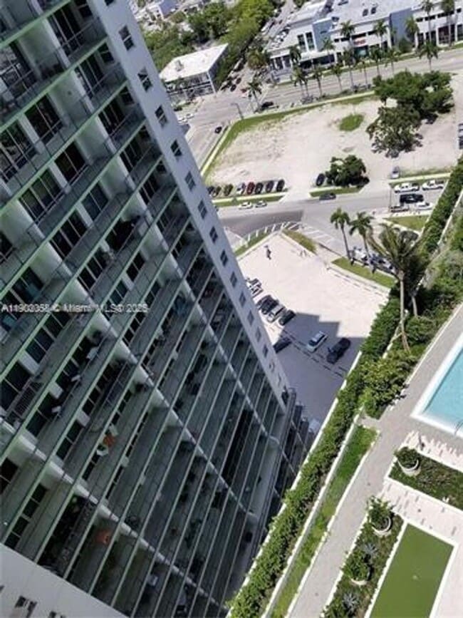 Building Photo - 488 NE 18th St