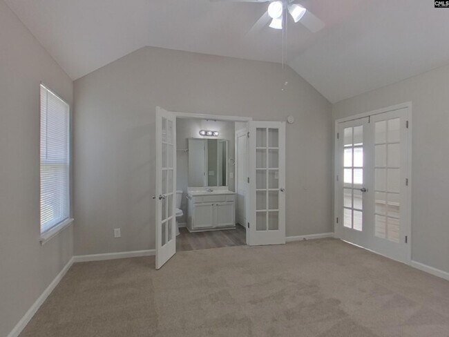 Building Photo - 136 Westport Dr