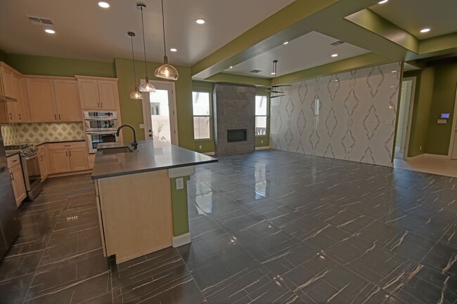 Building Photo - 4bd/3ba Spacious Home Available in the North Valley!