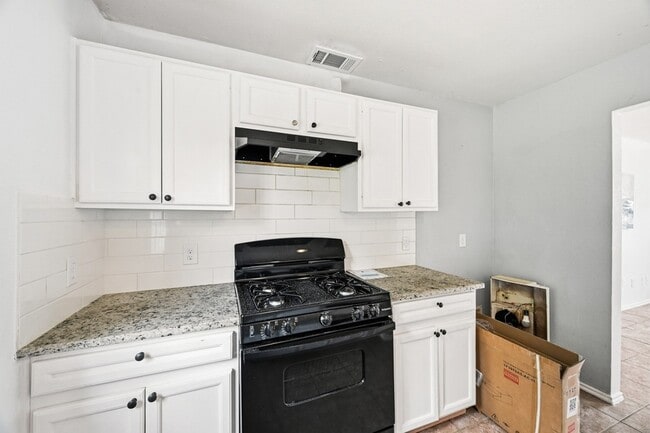 Building Photo - 6206 Greenwick Ln