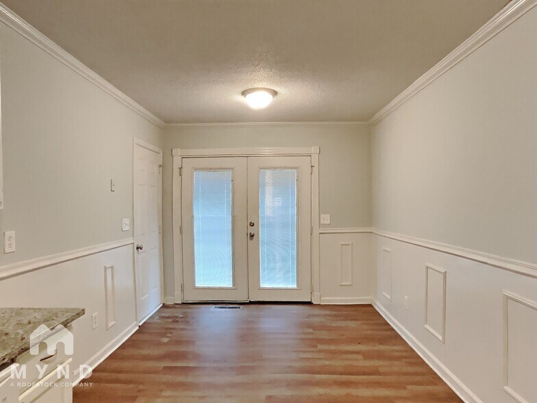 Building Photo - 134 Mayflower Cir