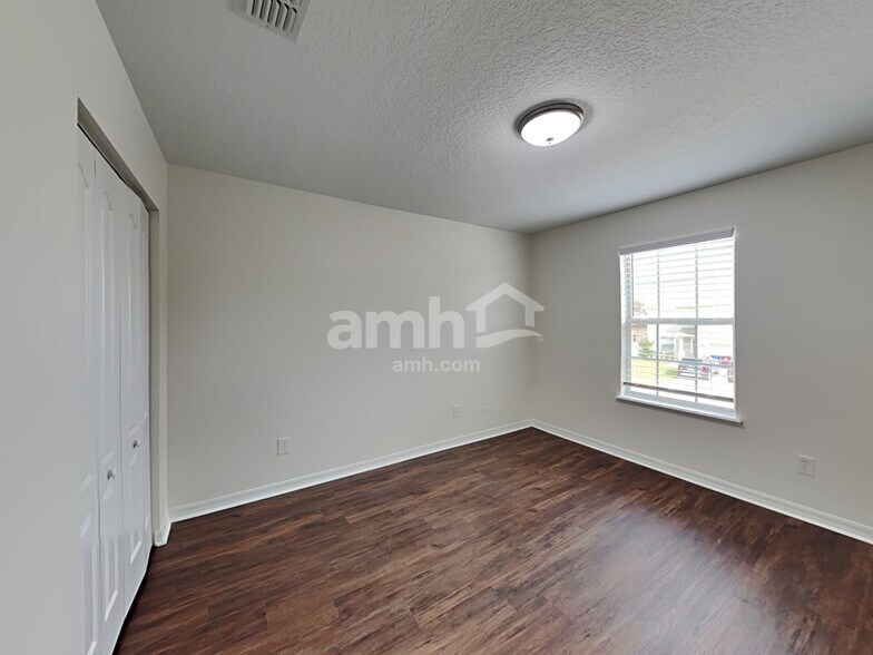 Building Photo - 4860 Windbourne Way