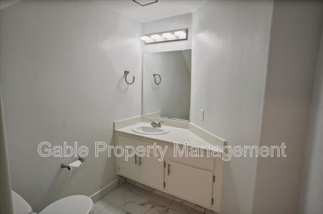 Building Photo - 18716 Vista Del Canon