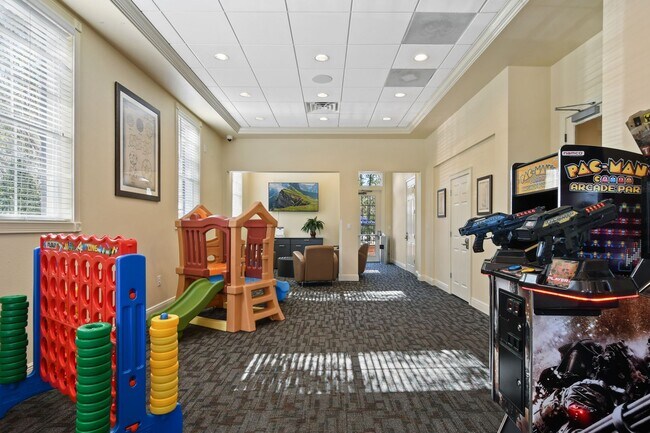 Building Photo - 6451 New Independence Pkwy