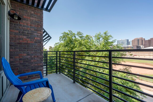 Building Photo - 475 N 9th St