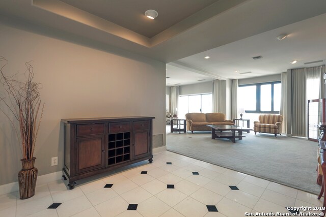 Building Photo - 7701 Wurzbach Rd