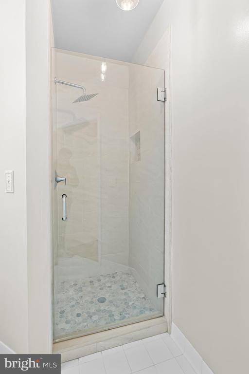 Building Photo - 4951 Brenman Park Dr