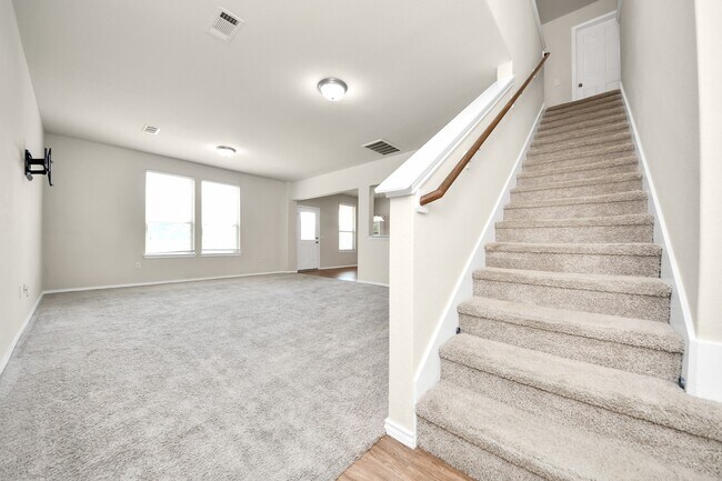 Building Photo - 15802 Sunny Stone Dr