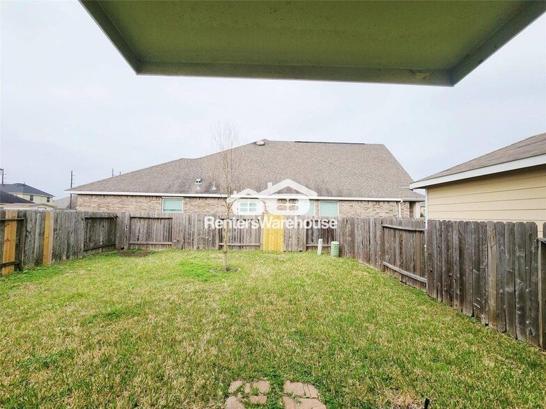 Building Photo - 4075 Mossy Spring Ln