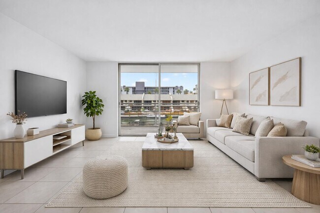 Building Photo - 3550 NE 169th St