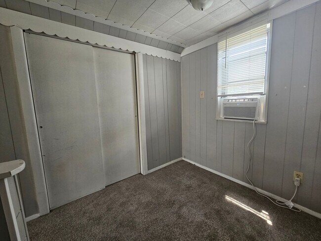 Building Photo - Charming 3-Bedroom Home with Private Yard ...