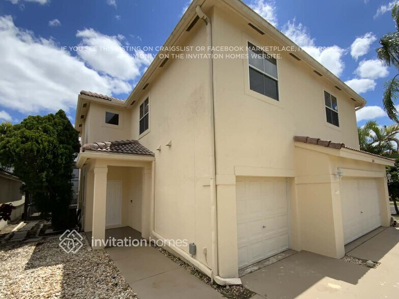 Building Photo - 11106 Baybreeze Way