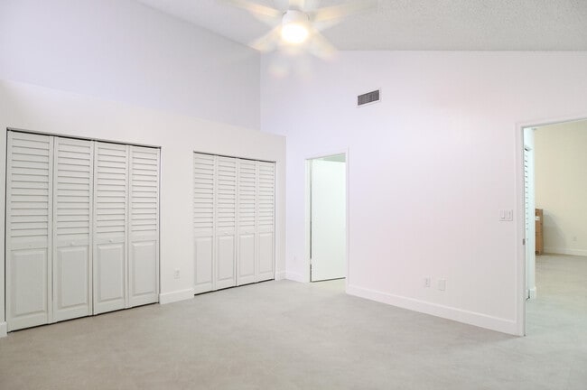 Building Photo - 1148 Summit Trail Cir