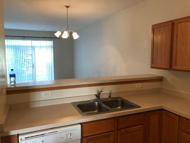 Building Photo - 676 Cobblestone Way