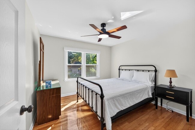 Building Photo - 1353 Secessionville Rd