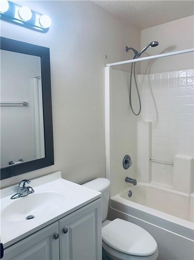 Building Photo - Charming 2-Bed, 2-Bath Home with Garage & Storage – Apply Today!